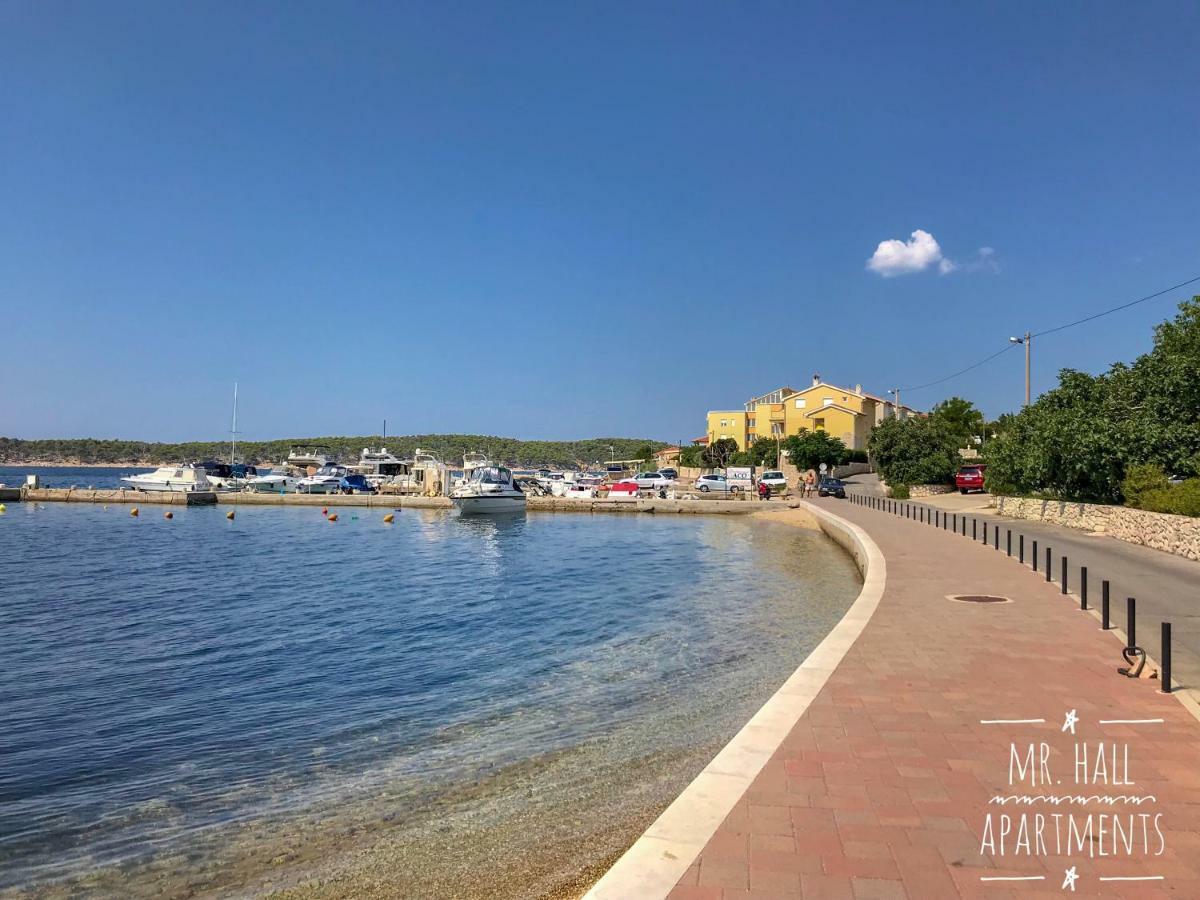 Mr. Hall Apartments Barbat na Rabu Esterno foto