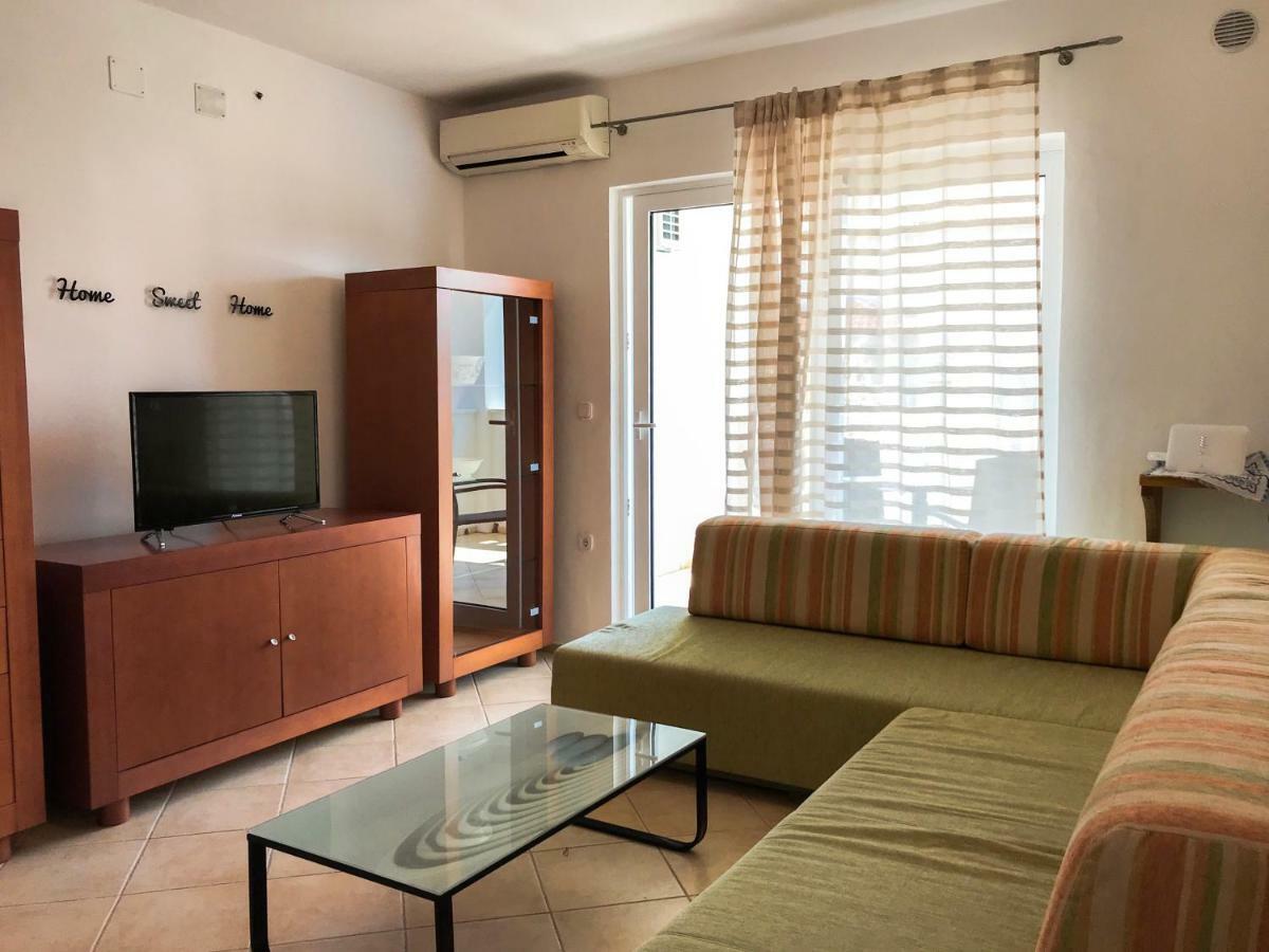 Mr. Hall Apartments Barbat na Rabu Esterno foto