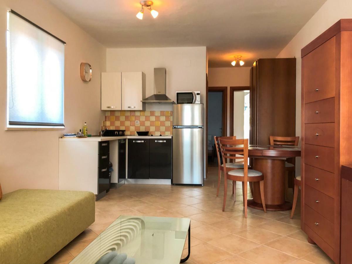 Mr. Hall Apartments Barbat na Rabu Esterno foto