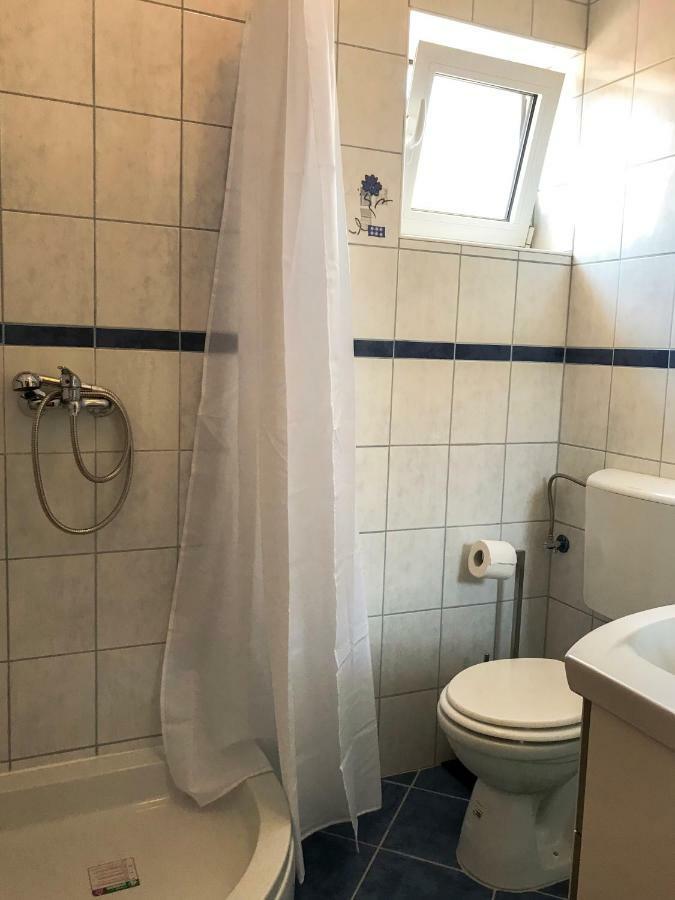 Mr. Hall Apartments Barbat na Rabu Esterno foto